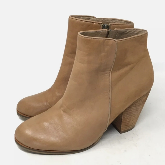 Vince Camuto Ankle Boots Tan Lambskin 9 - Picture 2 of 8